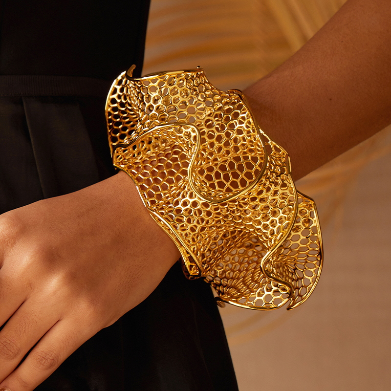 Women'S Fashion Website - IVOG Petals Design Gold Color Bracelet
