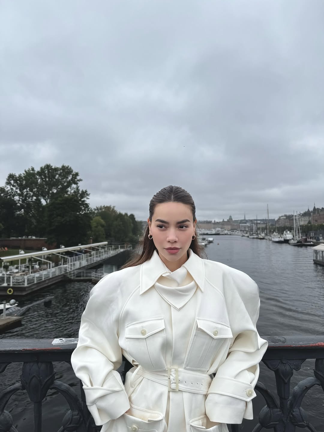 Lady White Cargo Shirt Jacket  - огляд і ціна Women'S Fashion Utility Jacket